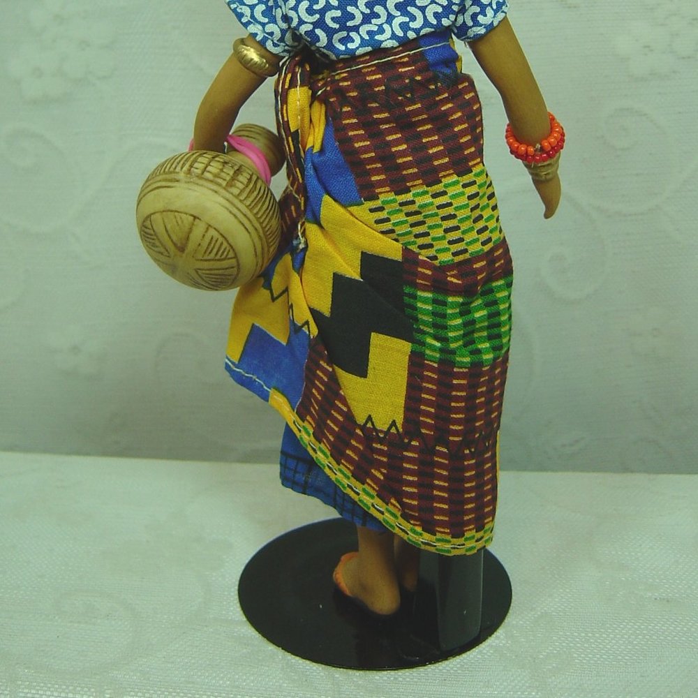 8" porcelain doll--dark skinned native woman carrying water jug - Picture 7 of 7